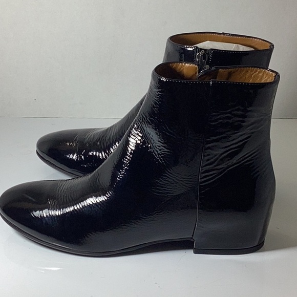 Ulyssa Water Resistant Bootie (Women)
Aquatalia - Picture 8 of 13